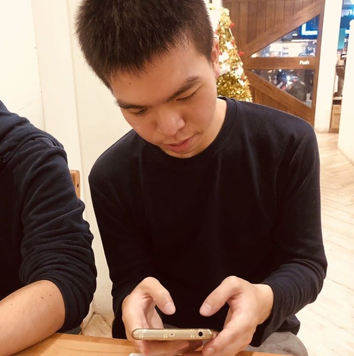 邱士五