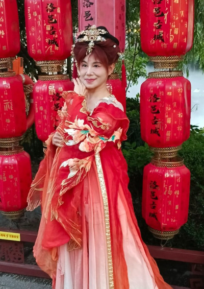 紅燈籠下的梁祝-老大