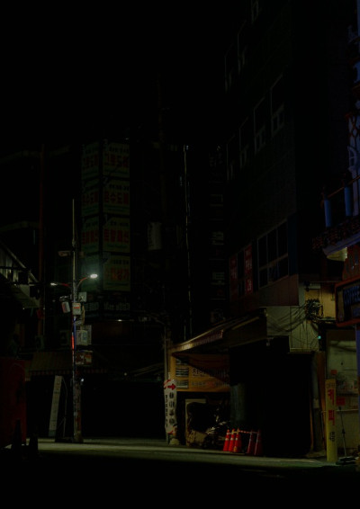 【第四屆鏡文學筆武大會】──漆黑的夜